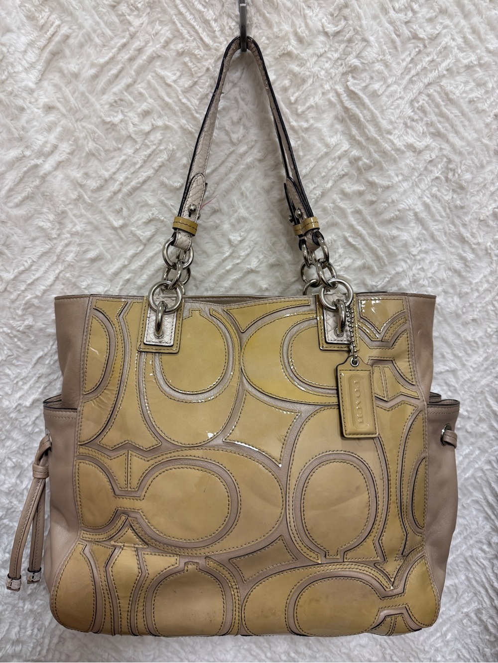 Vintage Y2Kk Coach Beige Patent Leather and Vinyl Shoulder Bag